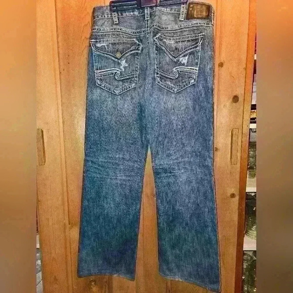 Silver Jeans Co Men's jeans size 36waist, length‎ hemmed,  distressed, dark wash - Picture 2 of 9